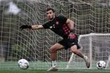حضور مهاجم پرسپولیس در چارچوب دروازه 