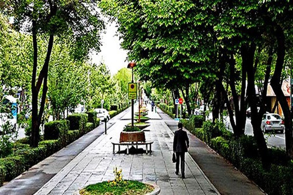 پیاده راه سازی چهارباغ عباسی قبل از برگزاری جشنواره بین المللی فیلم کودکان و نوجوانان در اصفهان