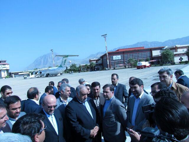 وزیر راه و شهرسازی از طرح توسعه فرودگاه خرم‌آباد بازدید کرد