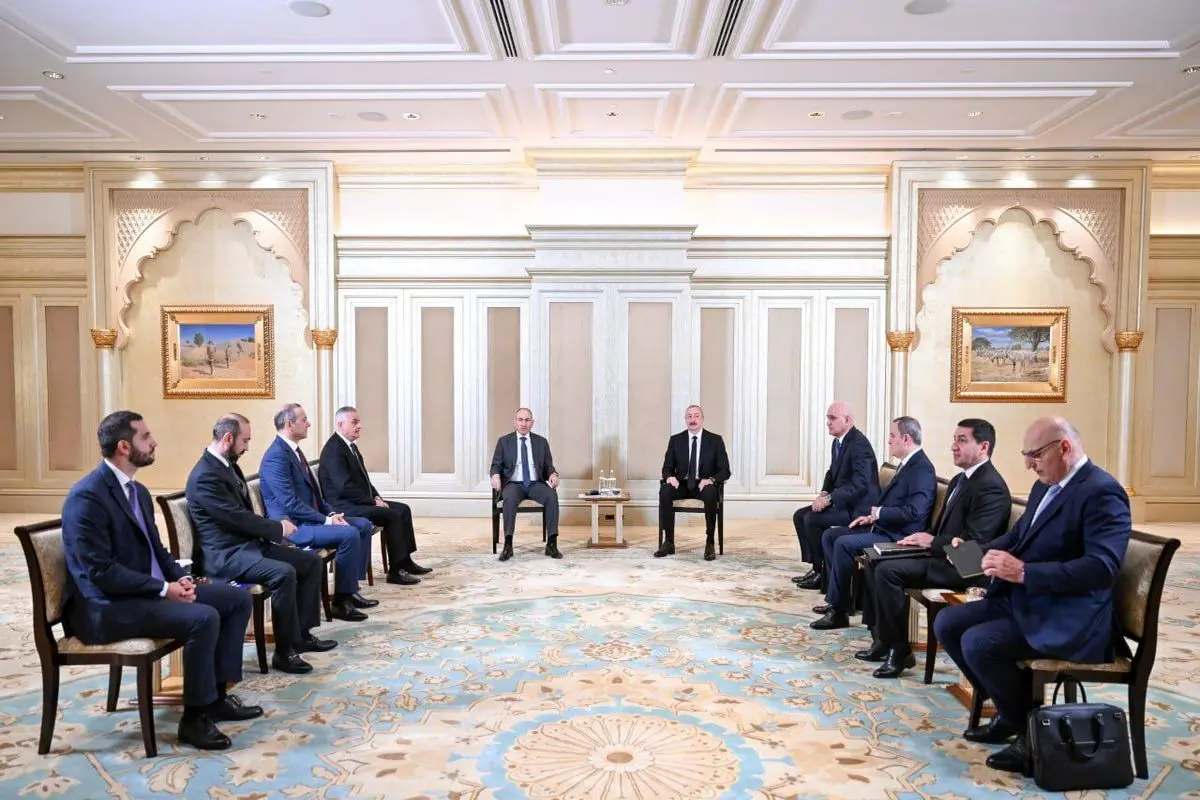 مذاکرات رهبران ارمنستان و جمهوری آذربایجان در ابوظبی آغاز شد