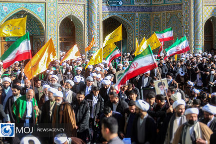 اجتماع بزرگ حمایت از مرجعیت و رهبر انقلاب اسلامی در حرم حضرت معصومه(س) (5) copy