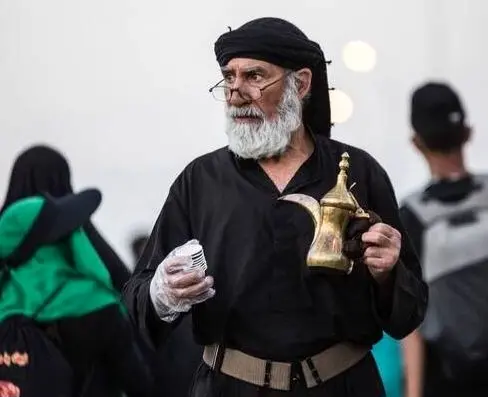 اجلاس بین‌المللی پیرغلامان و خادمان حسینی(ع) در مشهد در حال برگزاری است