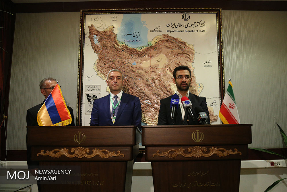دیدار وزیر ارتباطات و فناوری اطلاعات ارمنستان با آذری جهرمی