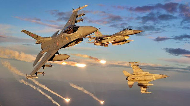 جنگنده های ارتش ترکیه به مواضع "پ ک ک" در شمال عراق حمله کردند