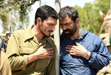 اکران ویژه فیلم «مجنون» با انفجارهای زنده در پارک ولایت