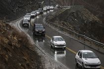 ترافیک سنگین در جاده‌های شمالی و بارش باران در جاده‌های جنوبی