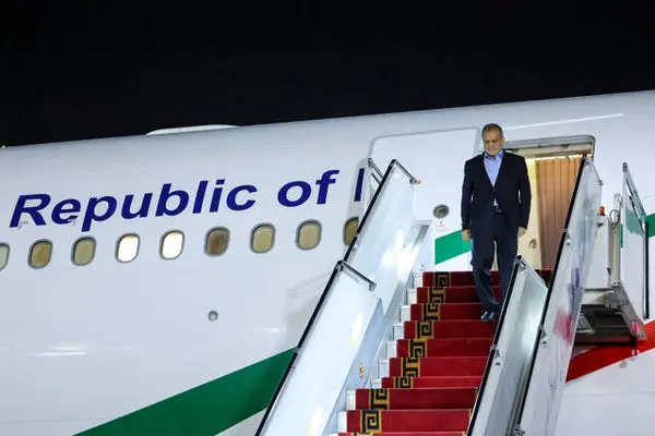 رئیس‌جمهور ایران سفر کاری خود به قطر را به پایان رساند