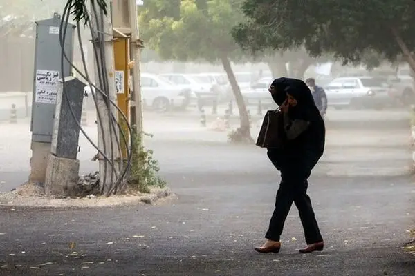 وزش باد و گردوخاک در تهران ادامه دارد