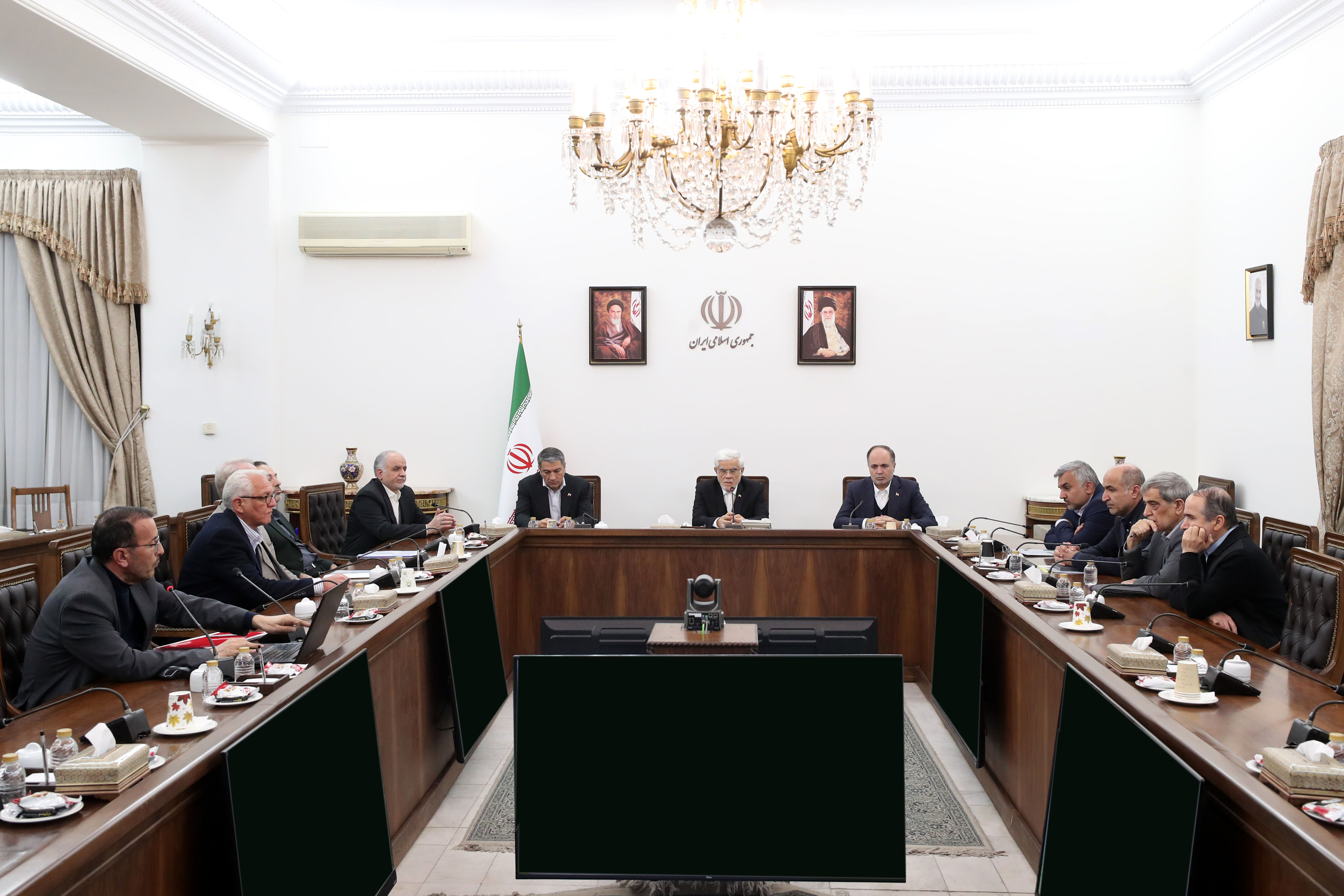 زمینه‌های حضور جدی انستیتو پاستور و موسسه رازی و شرکت‌های دانش بنیان در منطقه و جهان فراهم شود