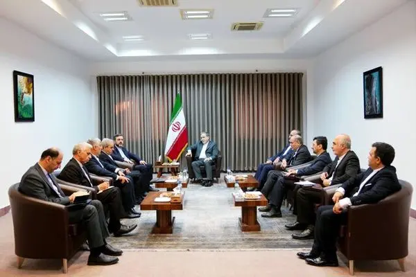 وزیر امور خارجه بر گسترش همکاری‌های اقتصادی و تجاری با کشورهای ساحلی خزر تأکید کرد