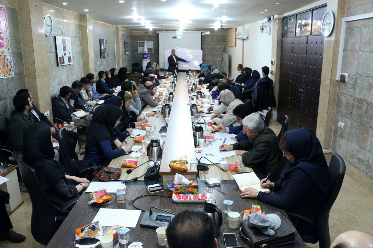 برگزاری دوره آموزشی تخصصی کسب و کار شبکه ای در افق 1404در کردستان