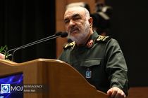 ملت ایران، قهرمان تبدیل تهدید به فرصت است