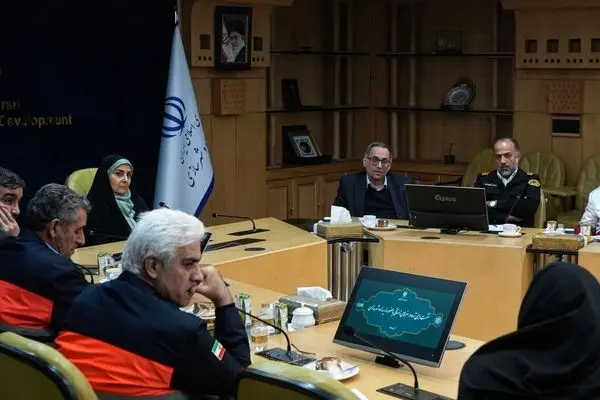 نشست اضطراری وزیر راه در پی هشدار قرمز بارش‌های سنگین در چهار استان