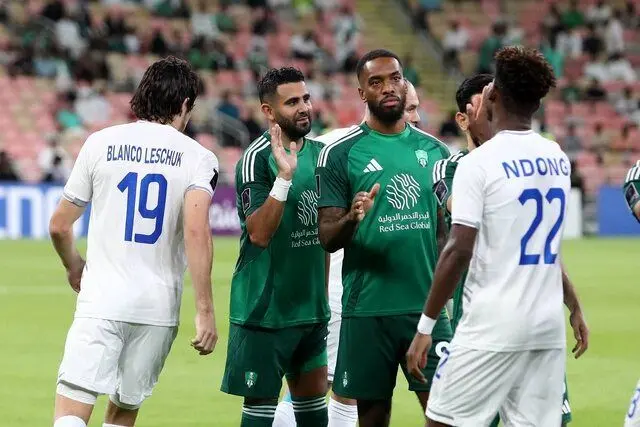الاهلی قید تمدید قرارداد ریاض محرز را زد