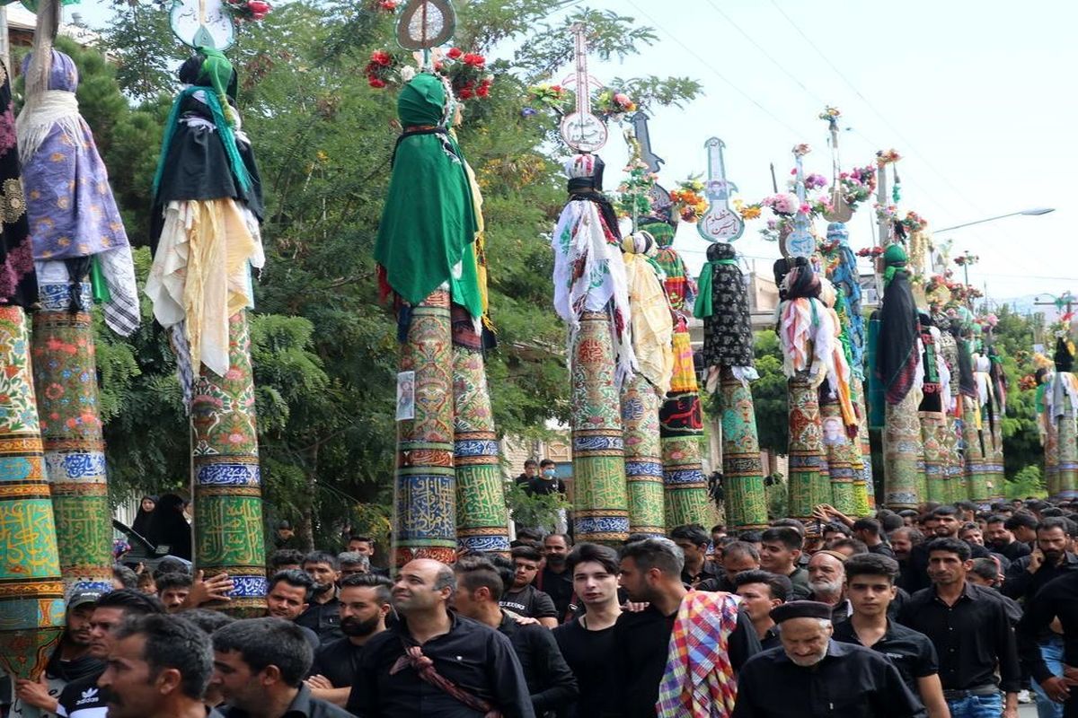 انجام مراسم علم بندان در شهر خرو خراسان رضوی