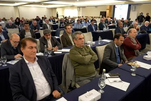 تشریح قانون جهش تولید دانش بنیان و فرآیندهای اعتبار مالیاتی در گردهمایی گروه صنایع پتروشیمی خلیج فارس