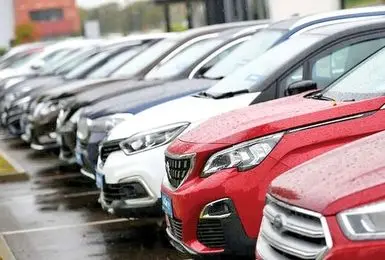 تأیید نهایی تعرفه پلکانی واردات خودرو در مجلس شورای اسلامی