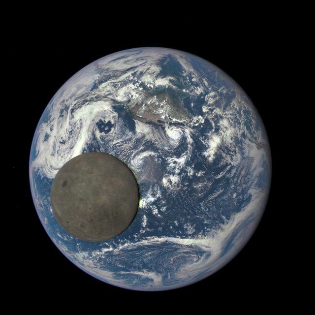 ماه و زمین کنار هم از منظر فضا + عکس