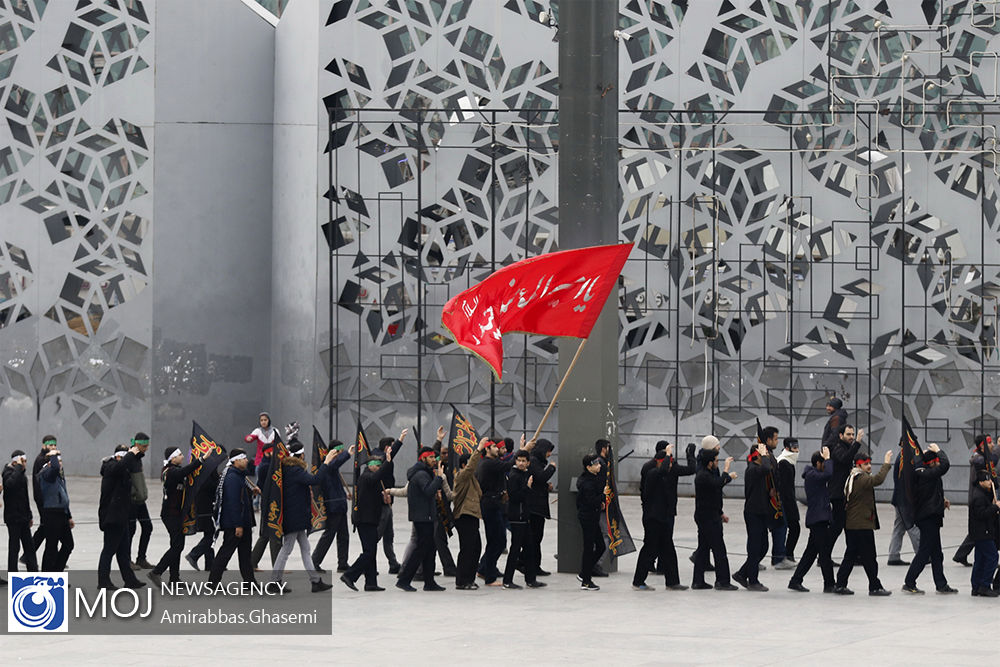 اجتماع بزرگ فاطمیون در میدان امام حسین (ع)