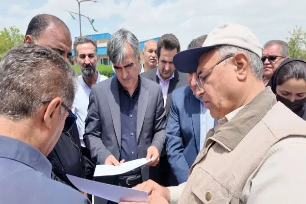 بررسی مشکلات محیط زیستی در اولویت کار فرمانداری می‌باشد