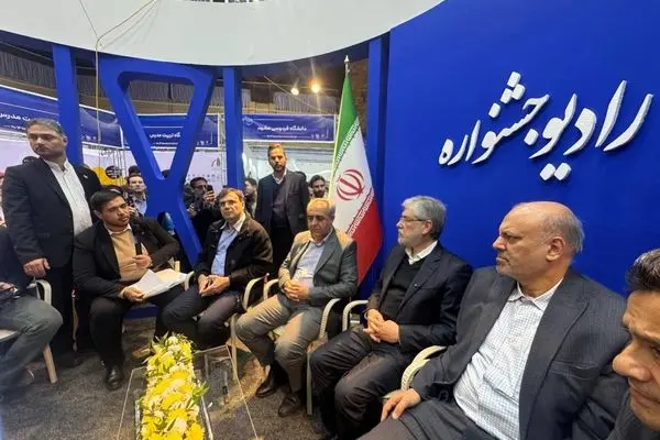 وزیر علوم با جمعی از دانشجویان فعال انجمن‌های علمی دیدار و گفتگو کرد