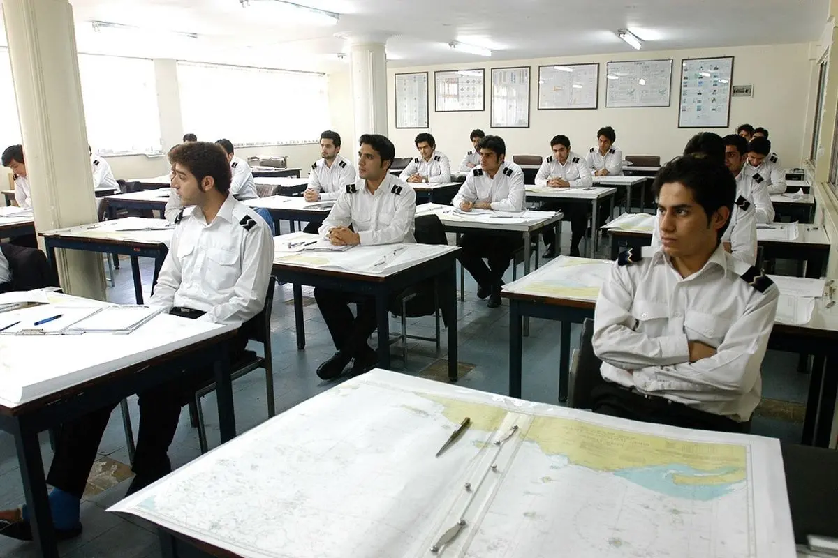 بورسیه کامل دانشجویان پذیرش شده در موسسه آموزشی کشتیرانی/برنامه ریزی برای بهبود وضعیت شغلی دریانوردان طی سال جاری