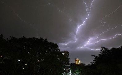 طوفان و رعد و برق در شمال هند 33 کشته برجا گذاشت