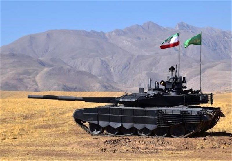 کرار نخستین تانک پیشرفته بومی کشور با حضور وزیر دفاع رونمایی و خط تولید انبوه آن افتتاح شد