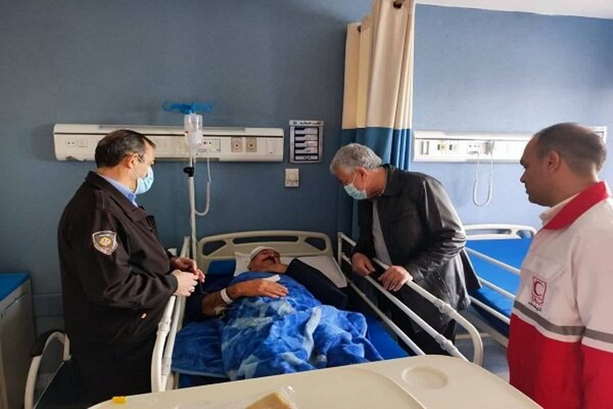 رئیس سازمان امداد و نجات از مصدومین حادثه سقوط بالگرد عیادت کرد
