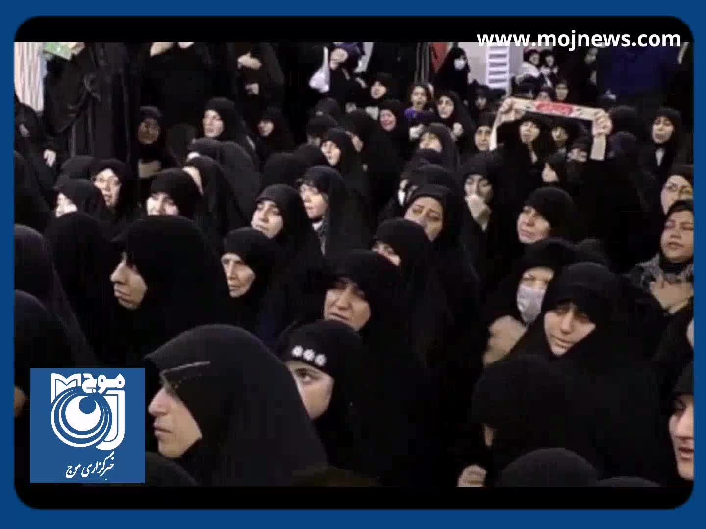 لحظاتی از مداحی و سینه‌زنی در مراسم بزرگداشت شهیدان خدمت در حسینیه امام خمینی (ره) + فیلم