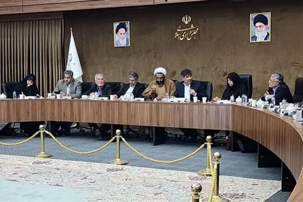 نمایندگان مجلس به کاهش محدودیت های انرژی صنایع کمک کنند/ برنامه ریزی برای عملکرد هدفمند در حوزه مسئولیت اجتماعی