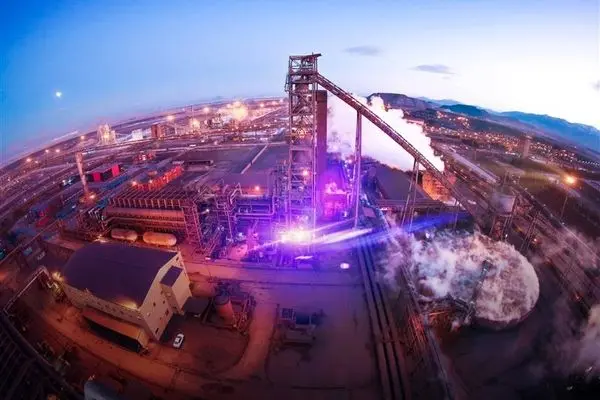 ایجاد منابع پایدار و کم‌هزینه‌ برای پشتیبانی از پروژه‌های گروه فولاد مبارکه با استفاده از ابزارهای نوین بازار سرمایه و خدمات مالی پیشرفته