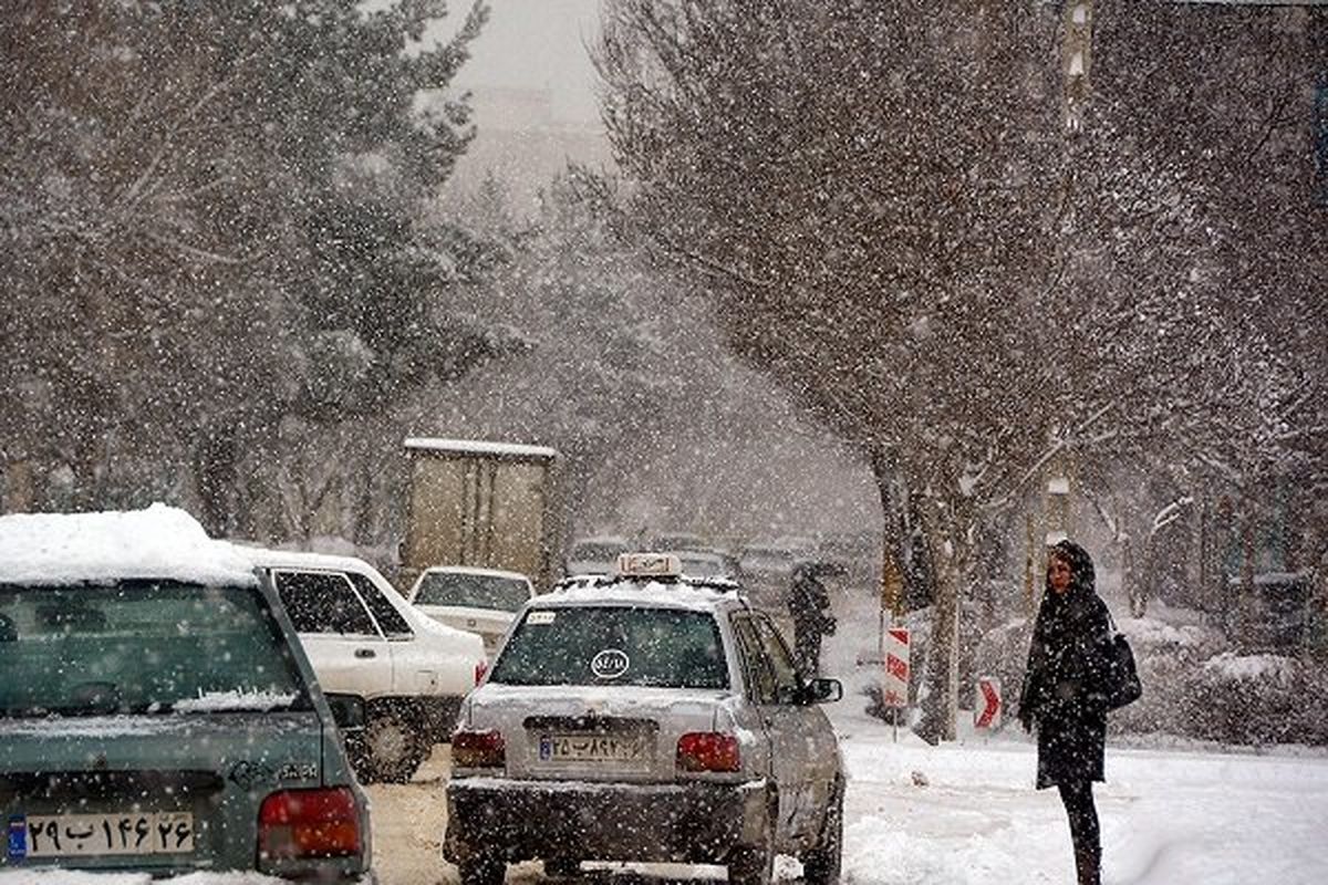 بارش برف و باران در جاده‌های ۱۵ استان کشور
