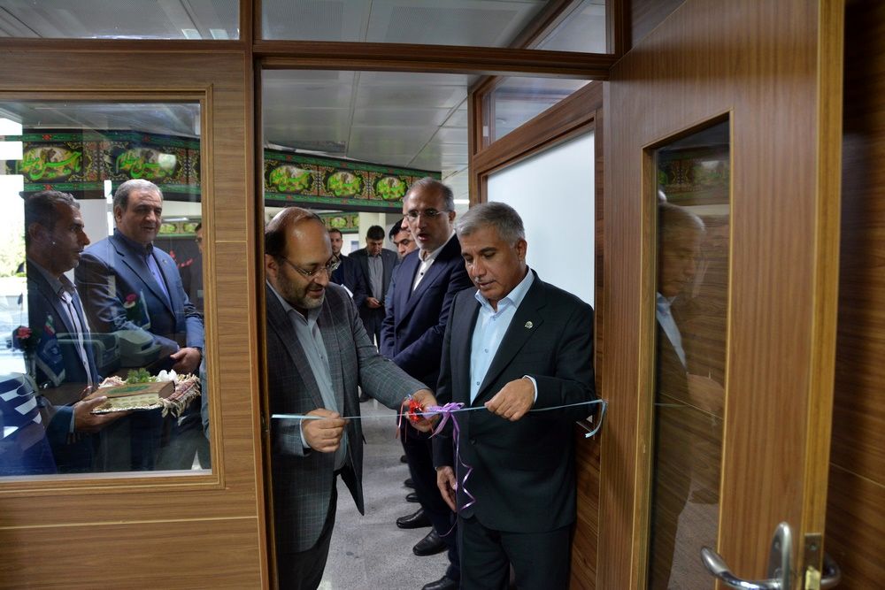 تحکیم روابط بانک تجارت و دانشگاه آزاد اسلامی واحد اصفهان با افتتاح باجه بانک
