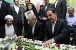 پزشکیان به مقام شامخ شهدا در ایلام احترام گذاشت