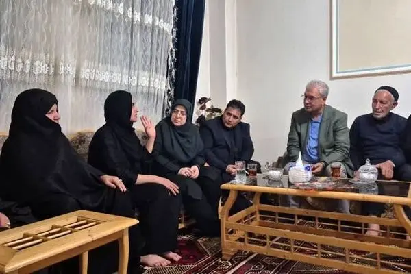 مهاجرانی و ربیعی با خانواده الهه حسین‌نژاد دیدار کرد