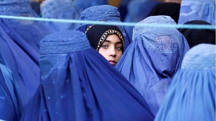 منع تحصیل زنان در افغانستان غیر قابل قبول است