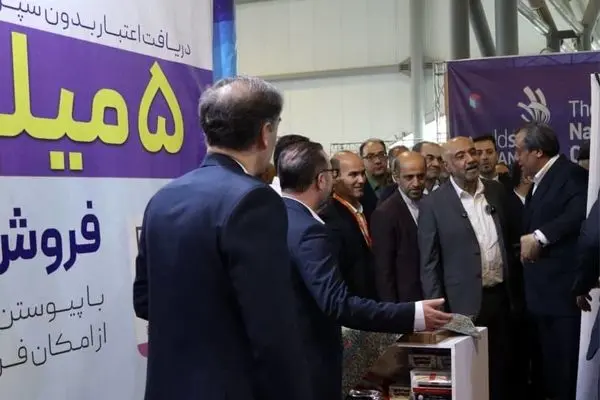 بازدید وزیر تعاون، کار و رفاه اجتماعی از غرفه بانک رفاه کارگران در بخش نمایشگاهی مسابقات ملی مهارت