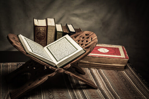 کشور کویت ۱۰۰ هزار نسخه قرآن کریم را به زبان سوئدی چاپ می‌کند