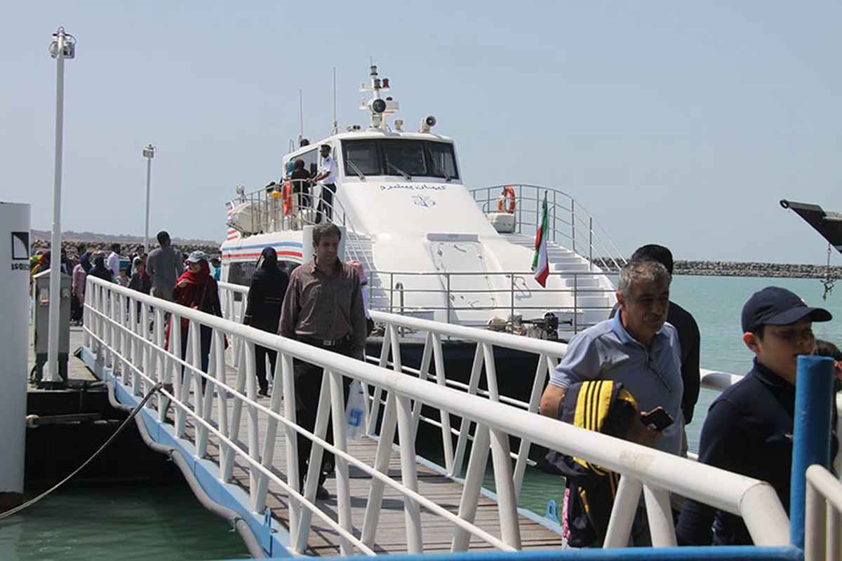 شناورها با ۵۰ درصد ظرفیت به بوموسی سفر می کنند