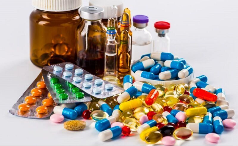 زیادی دارو در نسخه ها و جوانی جمعیت از دغدغه های وزارت بهداشت است
