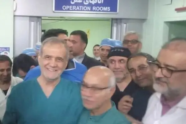 تیغ جراحی به دست رئیس جمهور افتاد