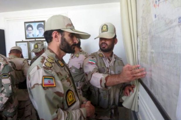  فرمانده مرزبانی استان ایلام از واحدهای مرزی هنگ مرزی مهران بازدید کرد