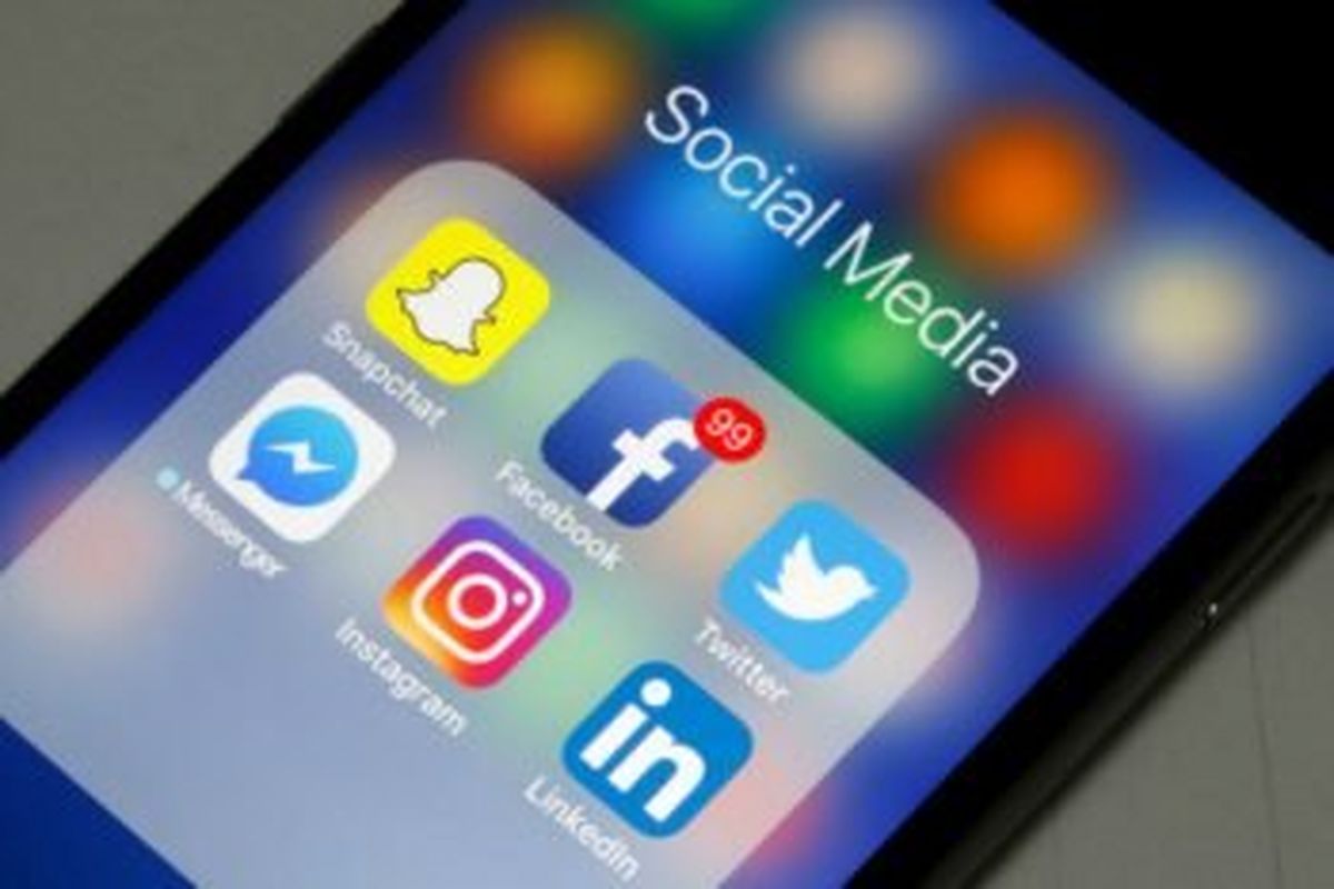 ۱۵ ساله‌های فرانسوی حق ورود به شبکه‌های اجتماعی را ندارند