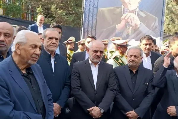 مراسم تشییع  پیکر ناصر قفلی خیر مدرسه ساز با حضور رئیس جمهور برگزار شد