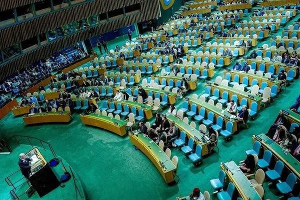 انتقاد شدید لاپید از بی‌برنامگی نتانیاهو درباره اسیران و جنگ غزه