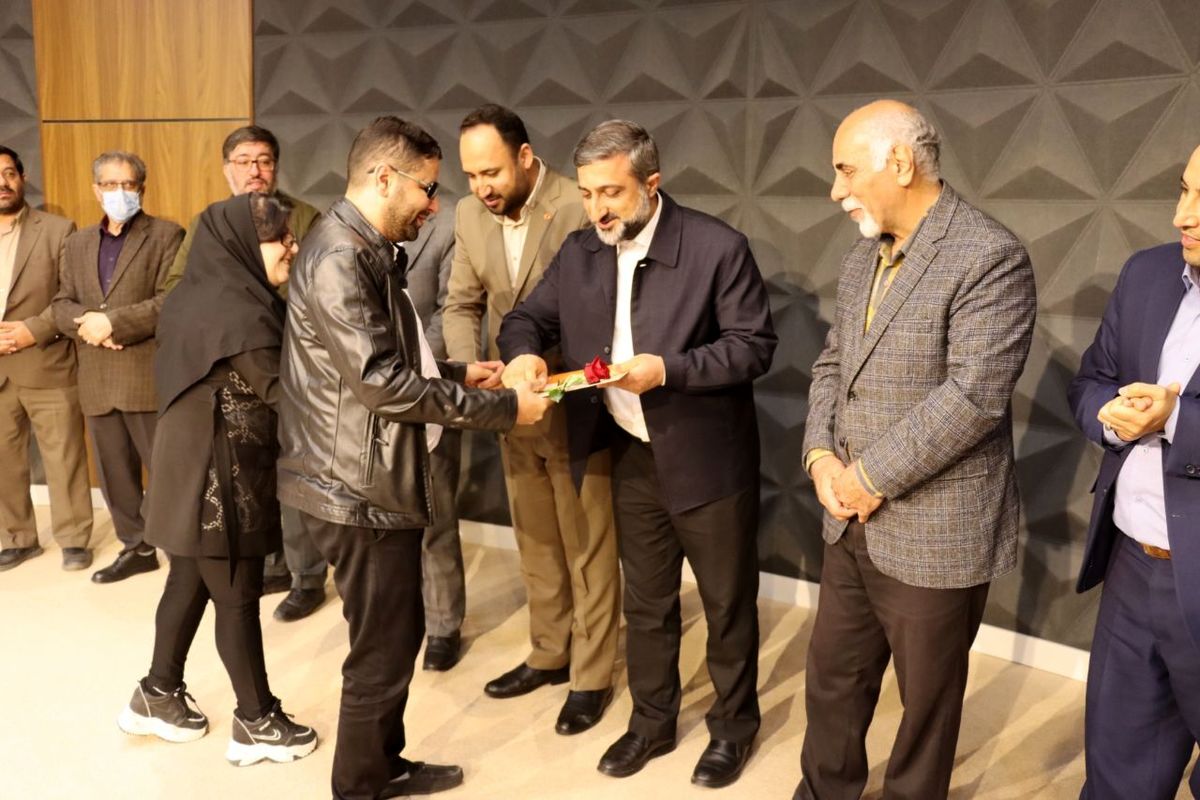 تجلیل از مددجویان سرآمد بهزیستی اردبیل در حوزه هنرهای تجسمی