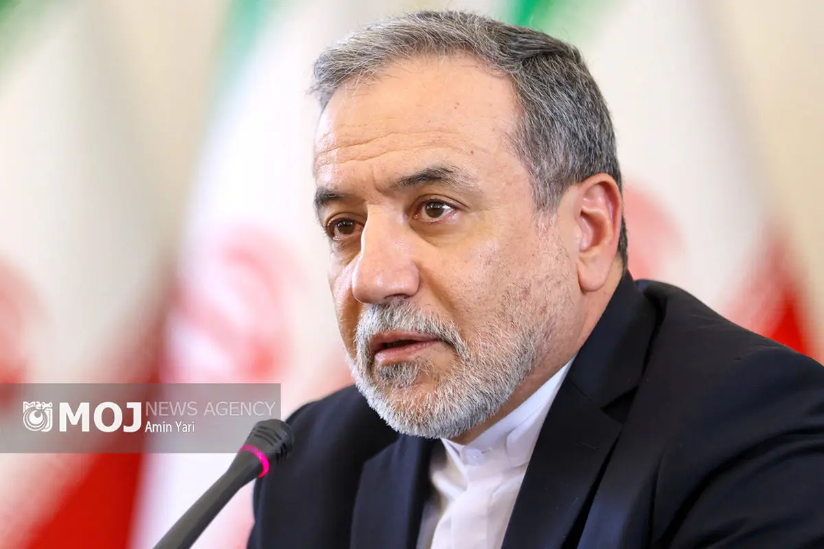 نشست وزیر امور خارجه با سفرا، کارداران و روسای نمایندگیهای خارجی