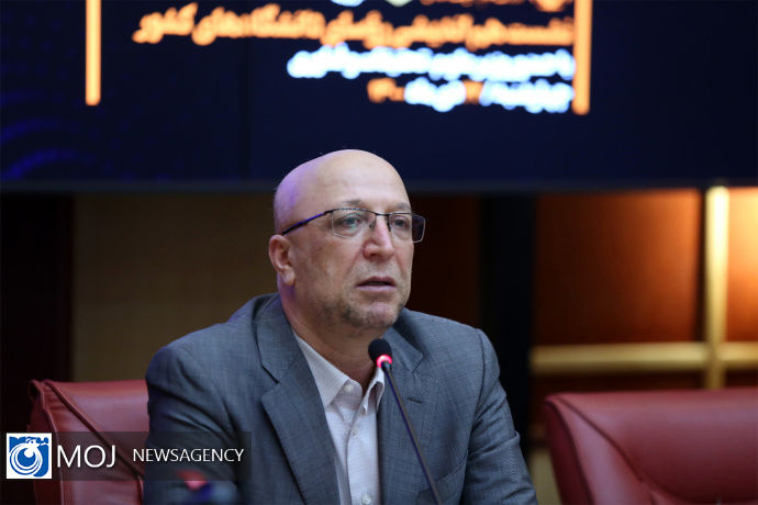 وزیر علوم برای پیگیری حادثه آتش سوزی در دانشگاه صنعتی اصفهان دستور داد