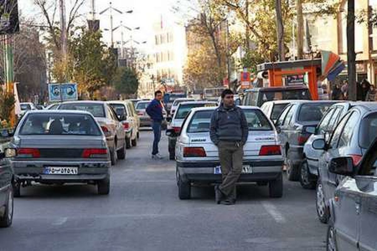 در تهران به‌ازای هر ۲ نفر یک خودرو وجود دارد/ استفاده از حمل‌ونقل عمومی بایستی به ۷۰ درصد برسد